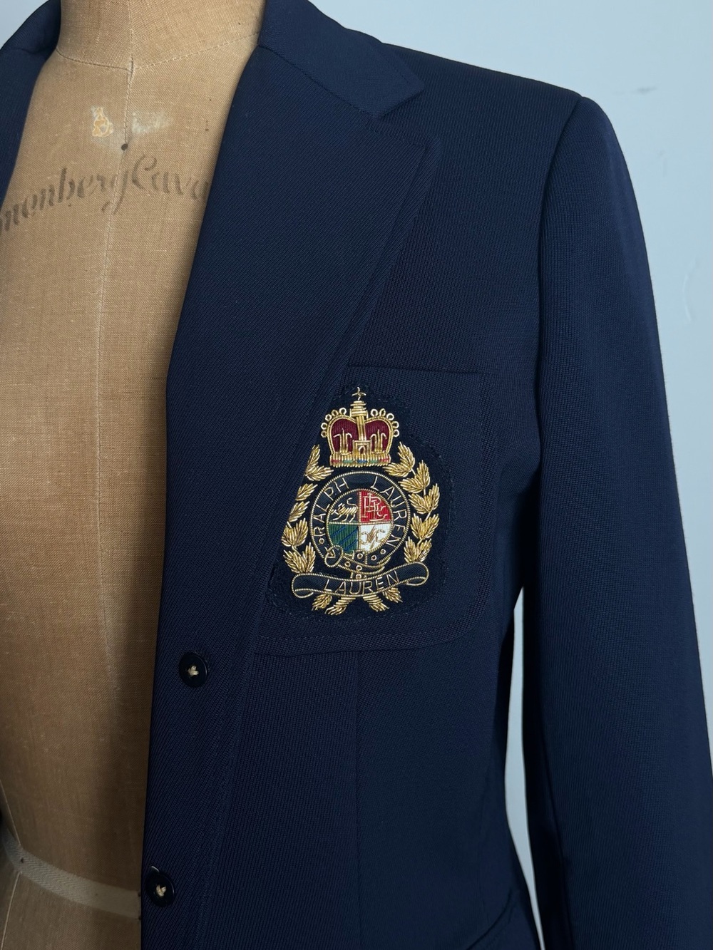 Classic Ralph Lauren Navy Wool Blazer with Embroidered Beaded Crest Old Money - Picture 3 of 12
